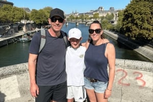 Paris - en liten grupp E-Scooter Tour i liten grupp med en lokal guide