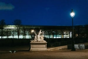 Paris: Sunrise Running and Sightseeing Group Tour