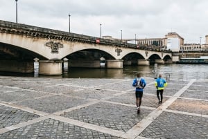 Paris: Sunrise Running and Sightseeing Group Tour