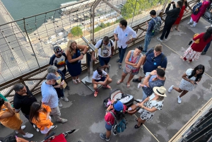 Główna atrakcja Paryża: Notre Dame, Luwr, wieża Eiffla i rejs