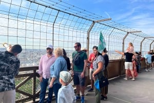 Główna atrakcja Paryża: Notre Dame, Luwr, wieża Eiffla i rejs