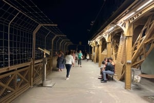 Główna atrakcja Paryża: Notre Dame, Luwr, wieża Eiffla i rejs