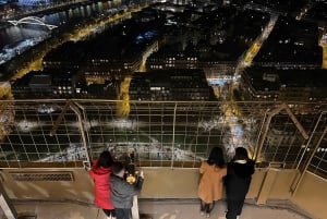 Główna atrakcja Paryża: Notre Dame, Luwr, wieża Eiffla i rejs