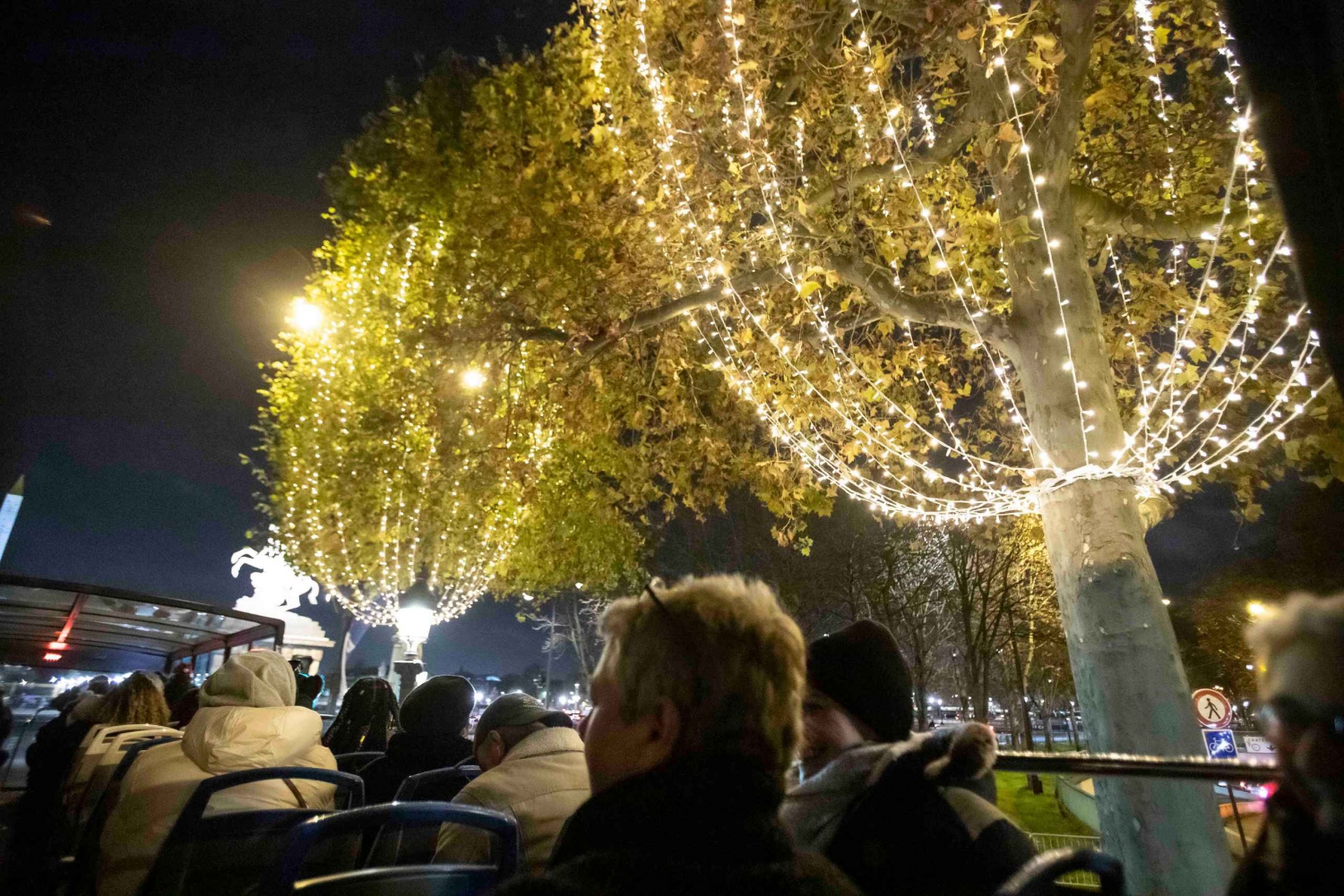 París: Tour en autobús navideño descapotable Tootbus