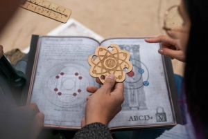 Paris: Treasure Hunt & Walking Tour 'Marie Curie's secret'
