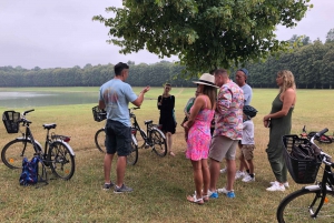 Paris: Versailles Golf Cart & Bike Tour with Palace Entry