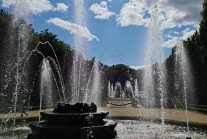 Paris: Versailles Golf Cart & Bike Tour with Palace Entry