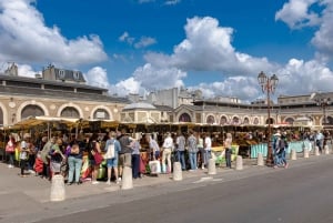 Paris: Versailles Palace and Queen Hamlet E-Bike Tour