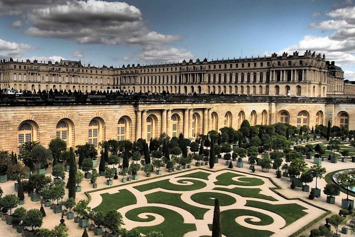 Paris: Versailles Palace Private 2 Way-Transfer