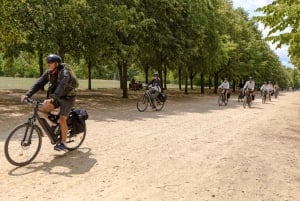 Paris : Visite du château de Versailles et du hameau de la Reine en E-Bike