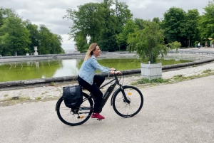 Paris : Visite du château de Versailles et du hameau de la Reine en E-Bike