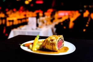 Paryż: Kolacja VIP i pokaz kabaretowy w Paradis Latin