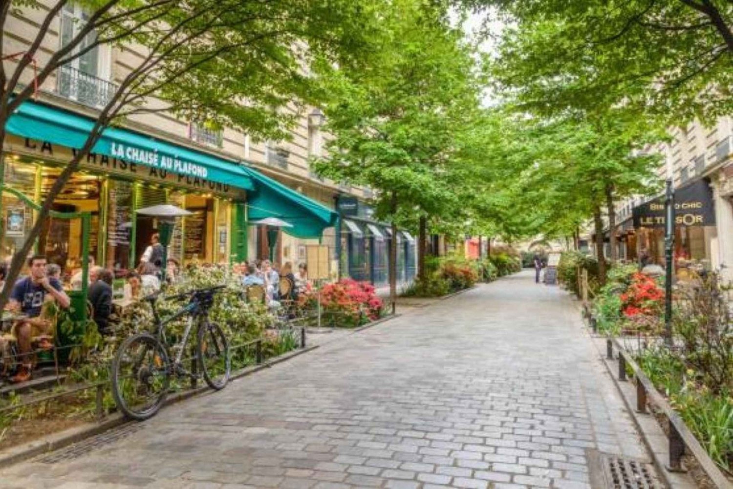Paris: Exclusive Walking Guided Tour of the Marais