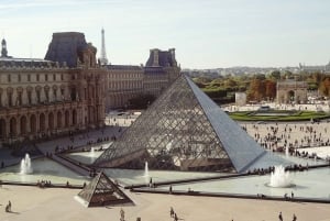 Paris: Louvre Museum Entry Ticket and Garden Walking Tour