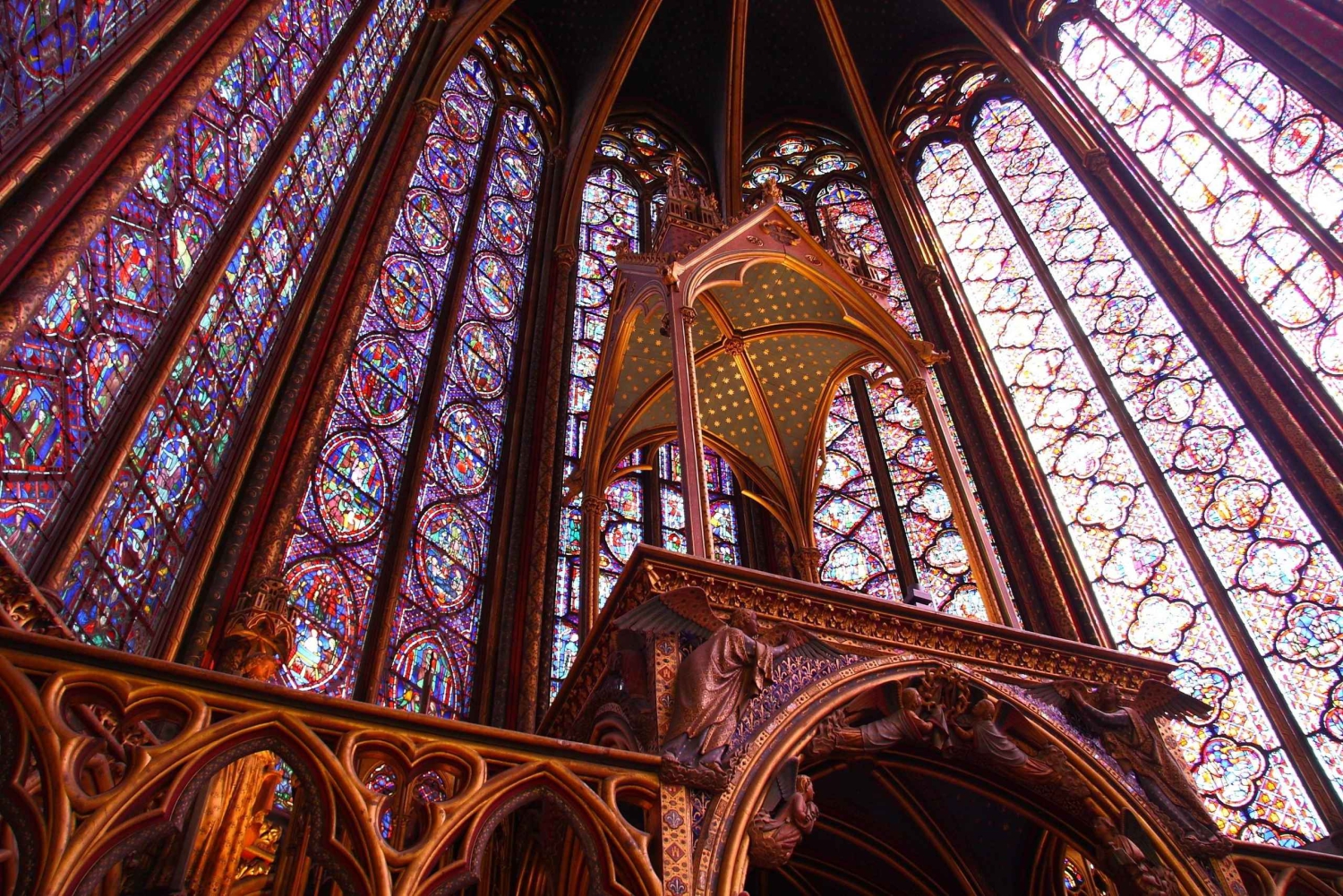 Paris: Walking Tour with Notre Dame or Ste-Chapelle Access