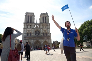 Paris: Walking Tour with Notre Dame or Ste-Chapelle Access