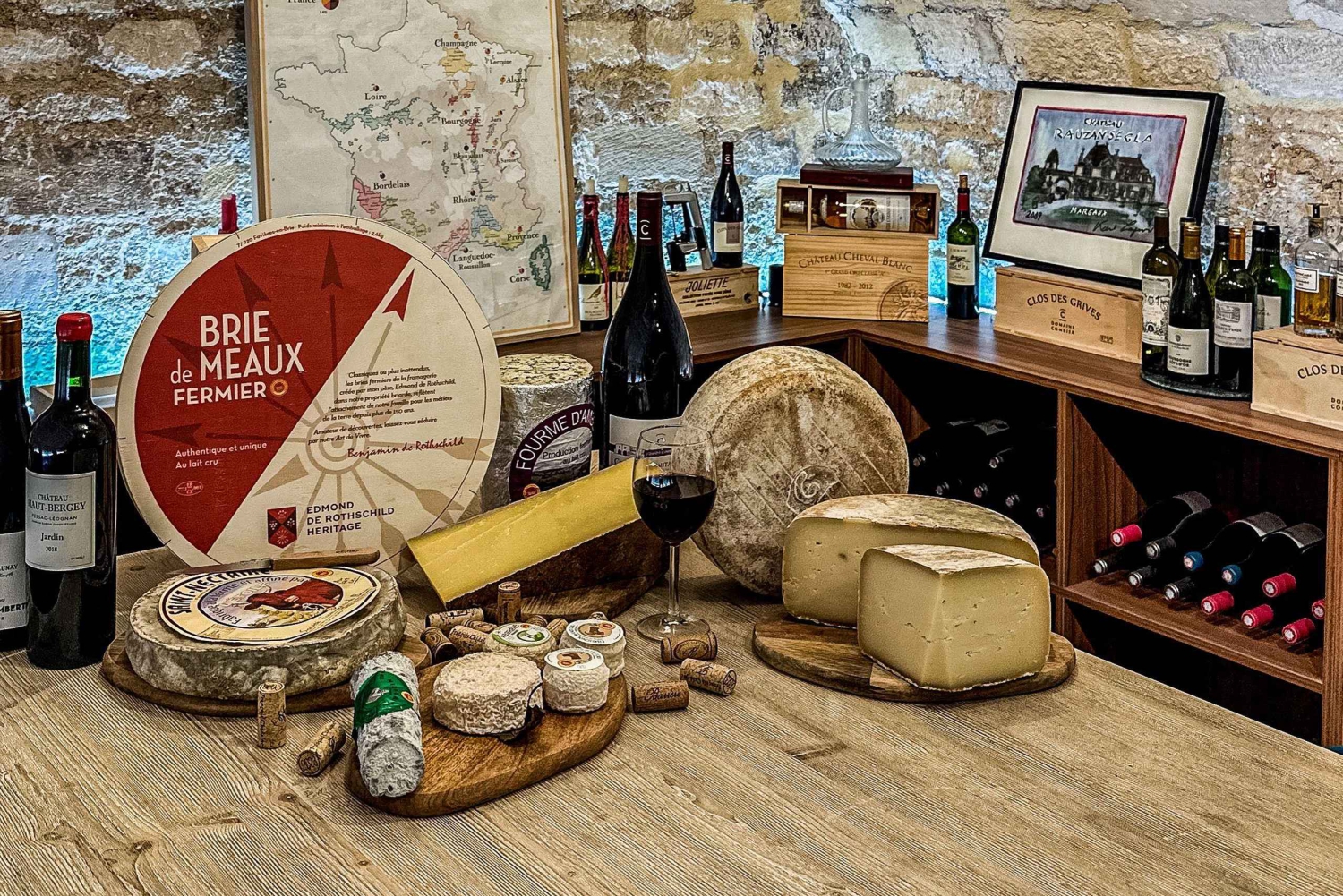 Paris: Aula magistral de degustação de vinhos e queijos perto da Torre Eiffel