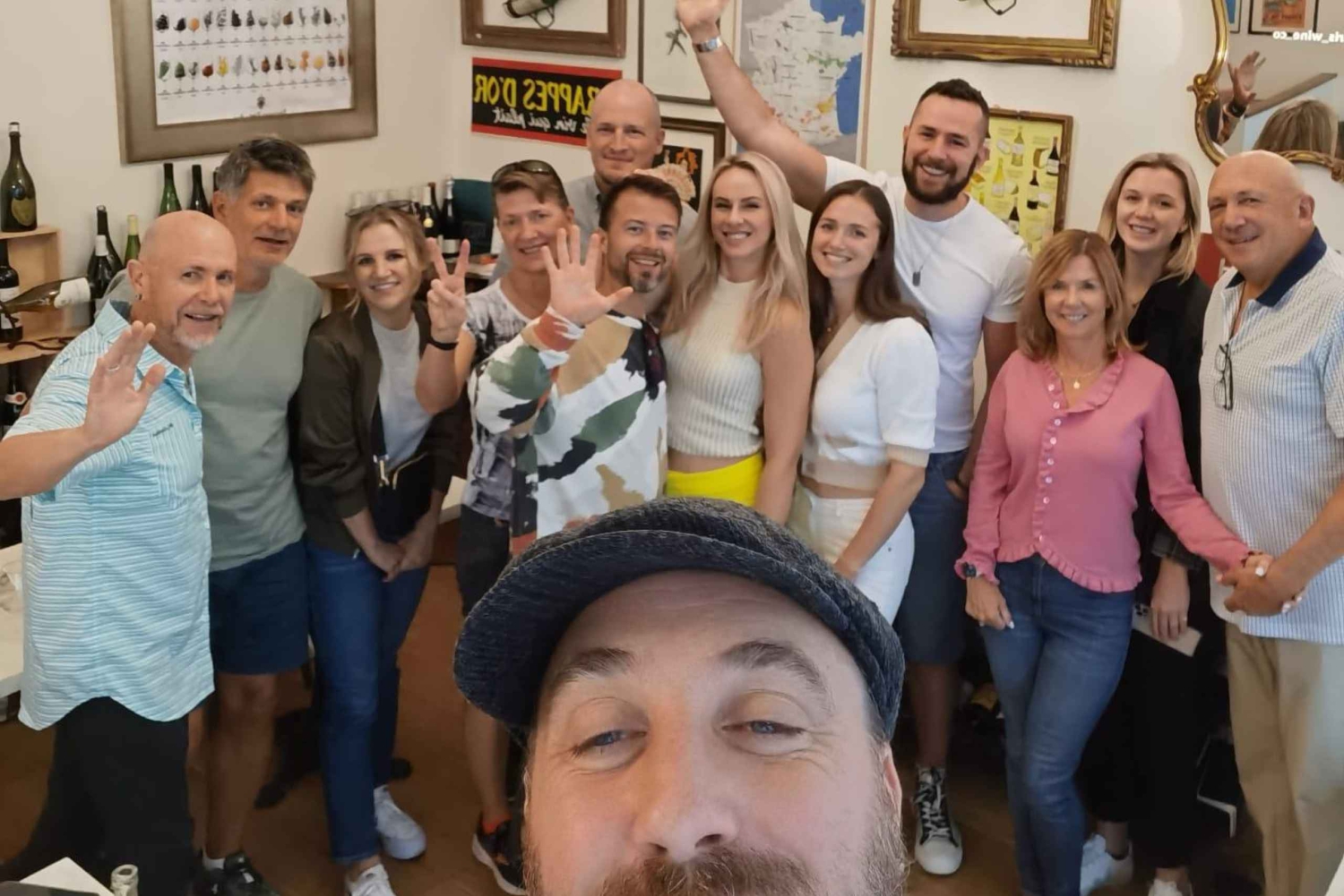 París: Cata de vinos con 6 vinos y tabla de quesos