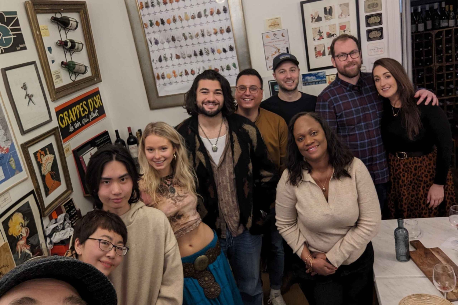 París: Cata de vinos con 6 vinos y tabla de quesos