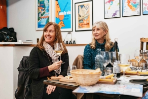 París: Cata de vinos con 6 vinos y tabla de quesos