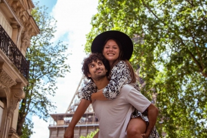 Paris: Private Photoshoot at the Eiffel Tower