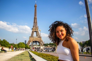 Paris: Private Photoshoot at the Eiffel Tower