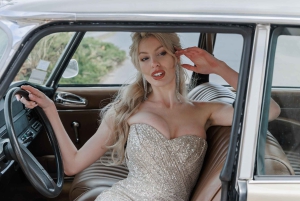 PHOTO Tour Paris: Luxury Photoshoot & Vintage Car Ride