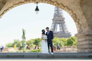 Photographer in Paris: Eiffel Tower and the most beautiful spots for a photo shoot