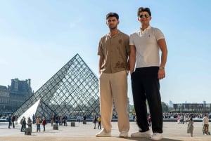 Photographer in Paris: Eiffel Tower and the most beautiful spots for a photo shoot