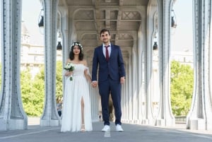 Photographer in Paris: Eiffel Tower and the most beautiful spots for a photo shoot