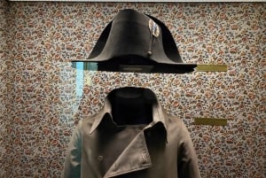 パリからフォンテーヌブロー、ベルサイユ、トリアノン二等兵