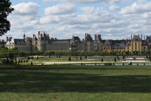 Private tour to Chateaux of Fontainebleau from Paris