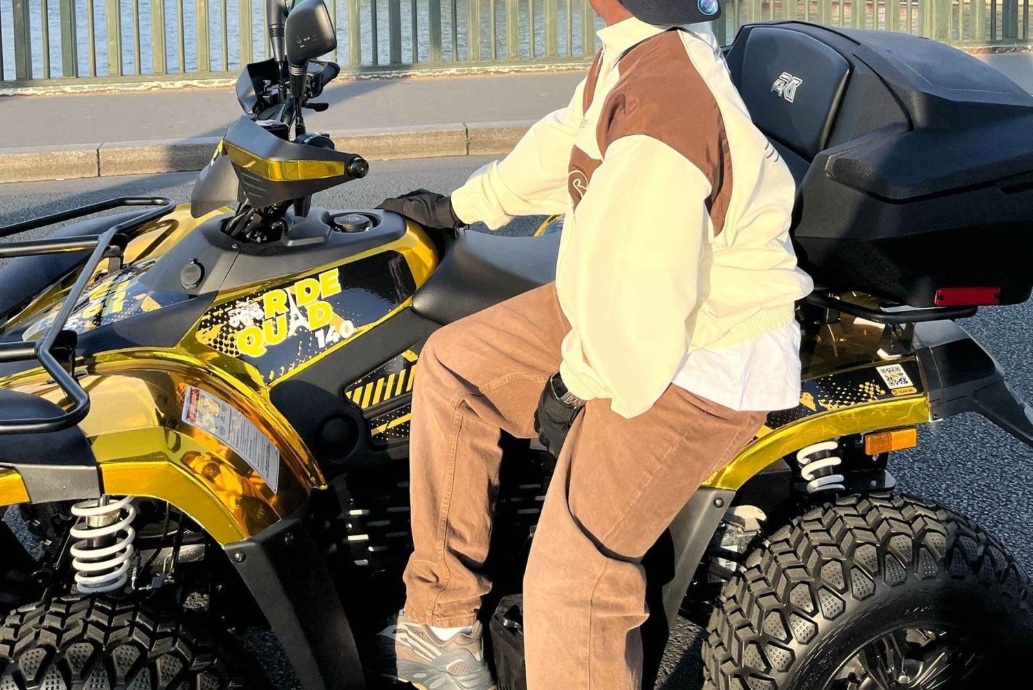 Paseo en quad para descubrir los monumentos parisinos