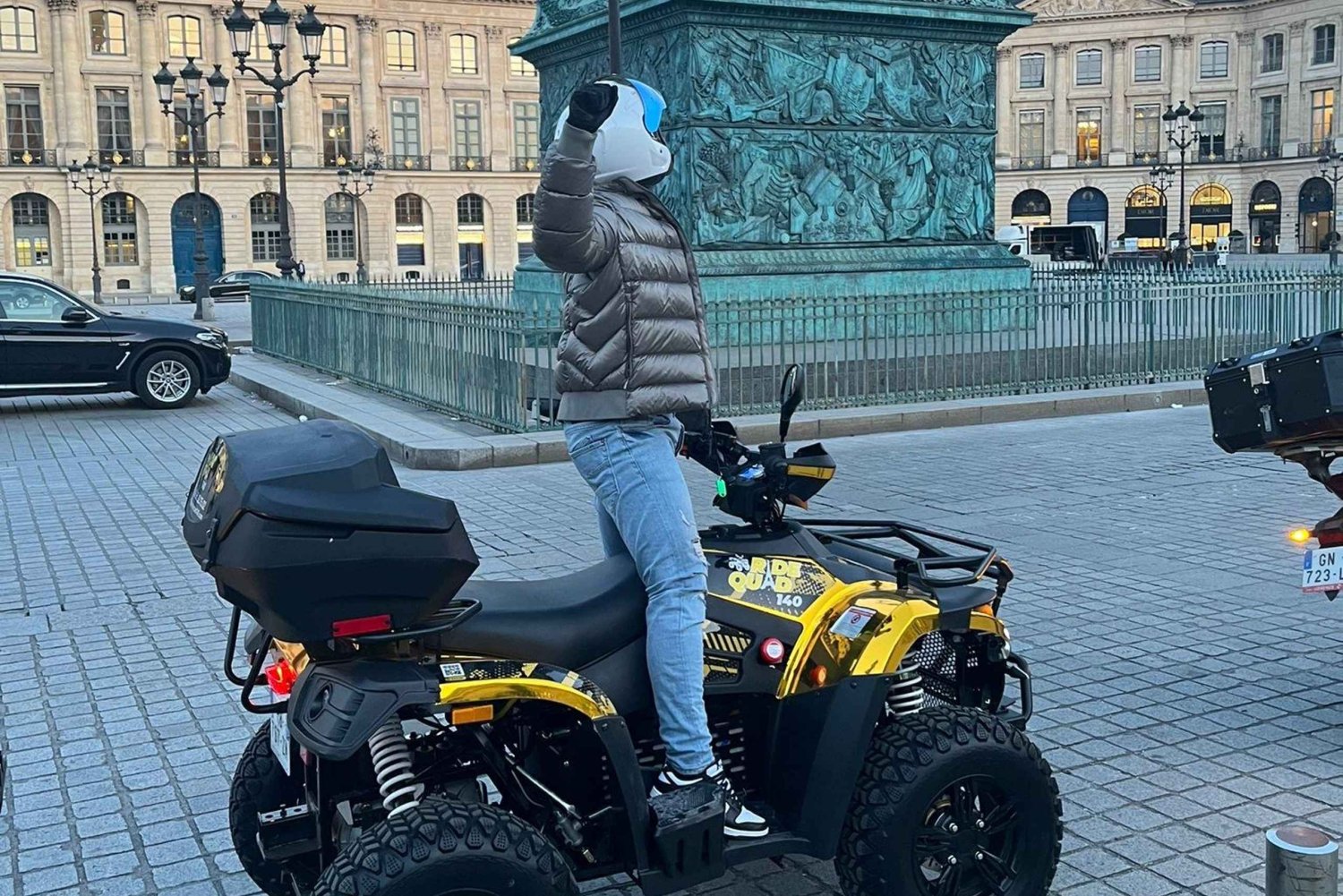 Paseo en quad para descubrir los monumentos parisinos