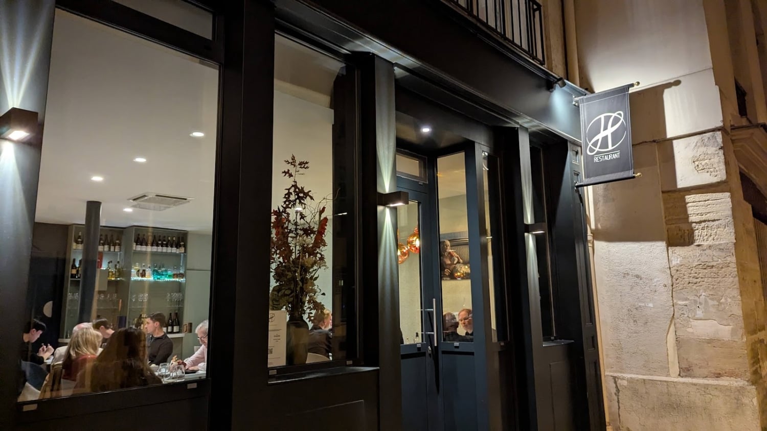 Restaurant H