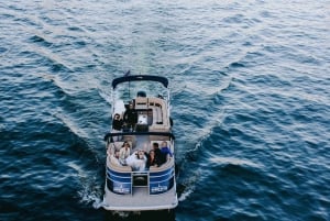 Sail to the Eiffel Tower on a 1h30 private cruise