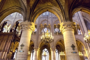 Passeio pela Catedral de Notre-Dame, Louvre e Paris sem filas
