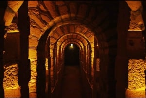 Paris: Catacombs Guided Tour