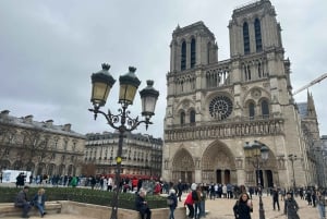 Small-Group Walking Tour Paris Notre-Dame & Île de la Cité