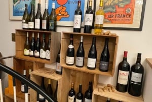 Paris: Wine Tasting Experience with 6 Wines and Cheese Board