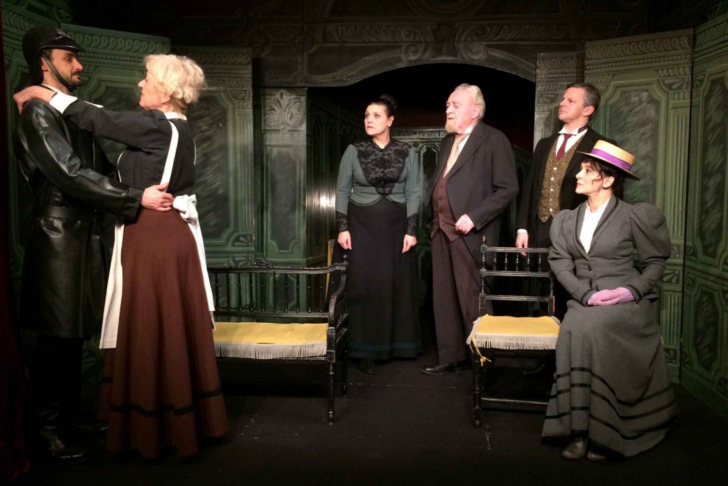 Theatre in Paris: The Bald Soprano (La cantatrice chauve)