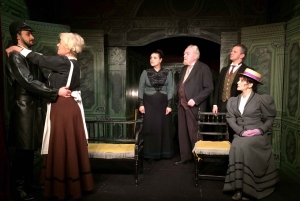 Théâtre à Paris : La cantatrice chauve (The Bald Soprano)