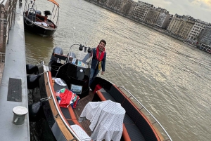 Parhaat yksityiset risteilyt Pariisissa samppanjalla ja muilla yllätyksillä