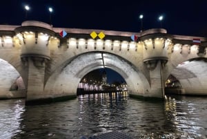 Parhaat yksityiset risteilyt Pariisissa samppanjalla ja muilla yllätyksillä