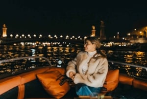 Parhaat yksityiset risteilyt Pariisissa samppanjalla ja muilla yllätyksillä