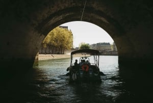 Parhaat yksityiset risteilyt Pariisissa samppanjalla ja muilla yllätyksillä