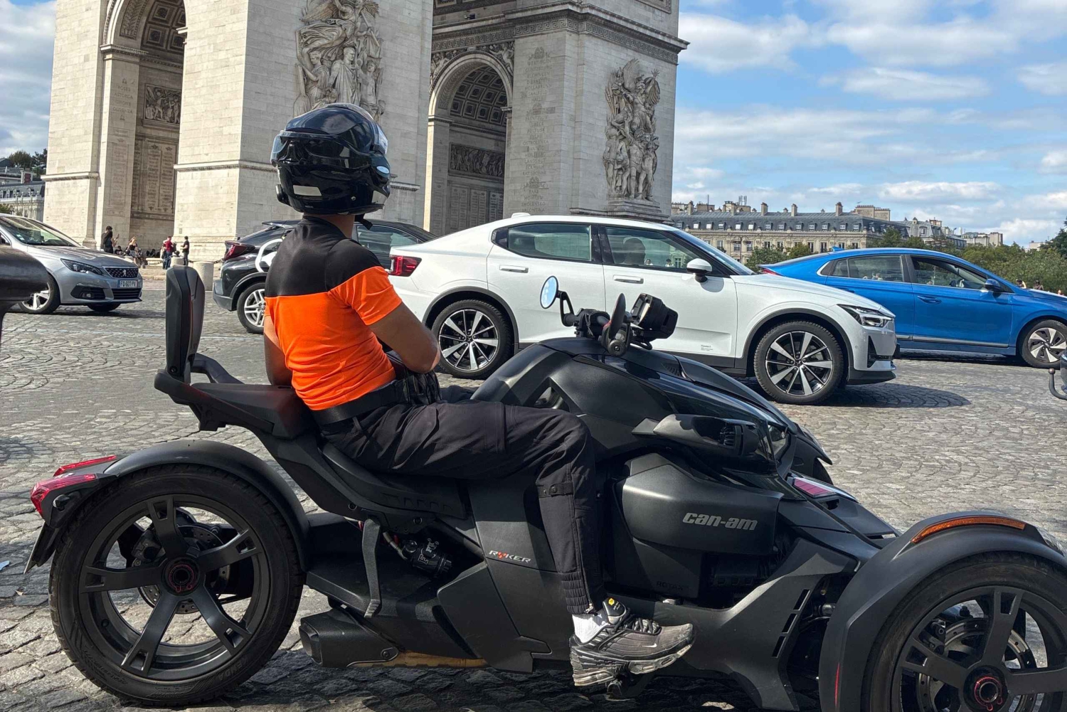 Visita a Paris em Can-Am Ryker de 3 rodas – A experiência exclusiva em Paris