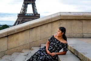 Paris: Photoshoot Around Eiffel Tower with 55 Edited Photos