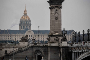 Unknown Paris: Walking Tour with an Expert Guide