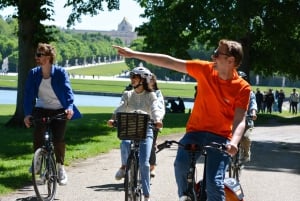 Versailles: Bike Tour on a premium Dutch bike